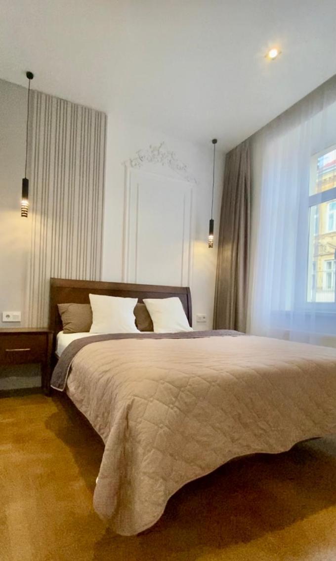 Favorit Apartments 2 Кім Безкоштовна Парковка Центр З Балконом Не Далеко Від Ж Д Вокзалу Звітні Документи Львов Экстерьер фото