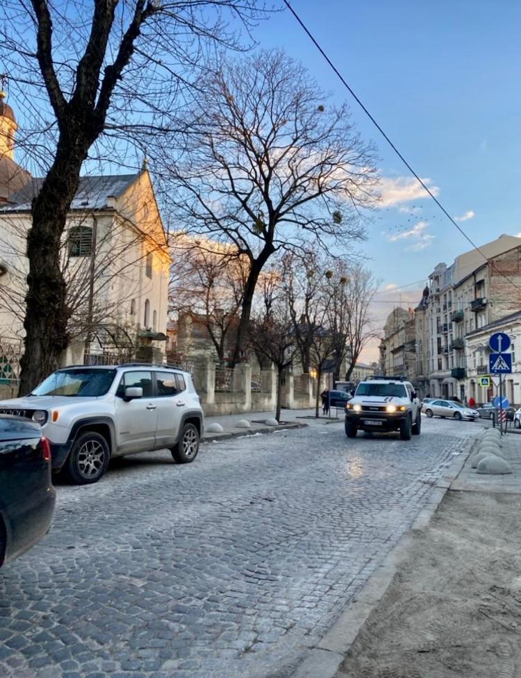 Favorit Apartments 2 Кім Безкоштовна Парковка Центр З Балконом Не Далеко Від Ж Д Вокзалу Звітні Документи Львов Экстерьер фото
